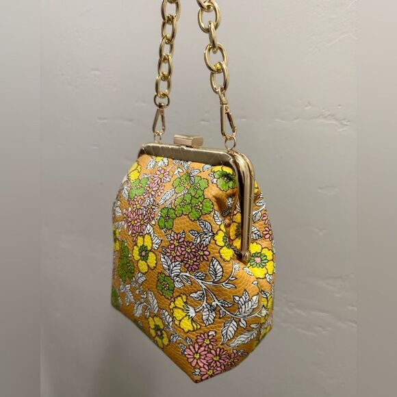 Floral Pebble Cowhide Leather Handmade Push lock Purse, Phone Pouch, Crossbody - Picture 9 of 14